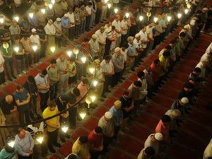 İlk Teravih Namazı Bugün