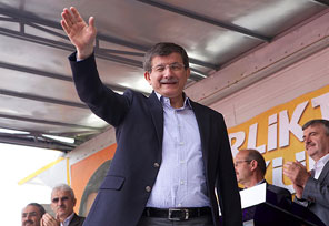 Davutoğlu Karapınar'da Miting Yaptı