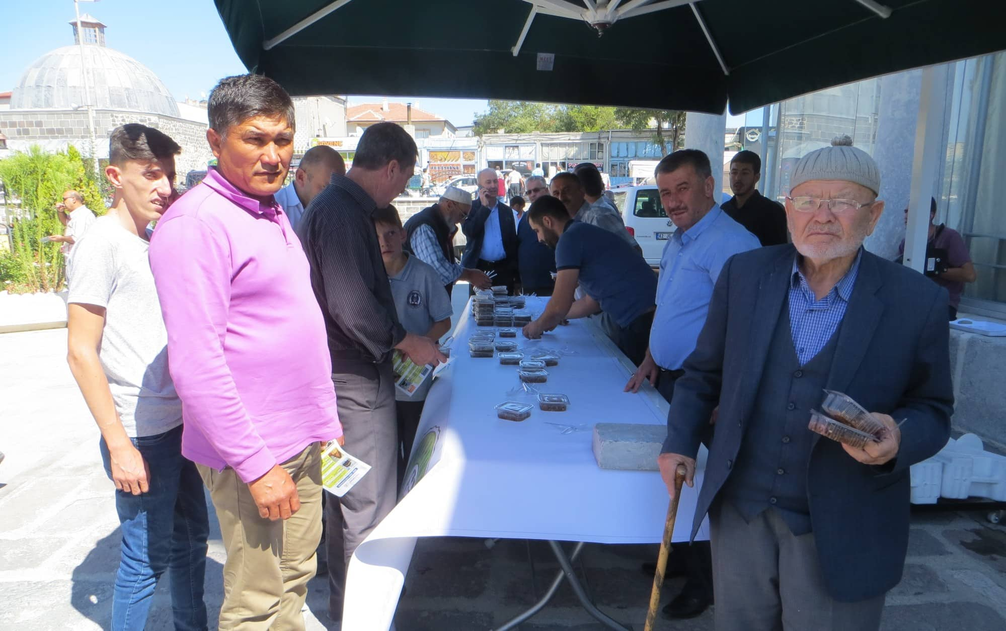 STK'lar aşure ikramında bulundu