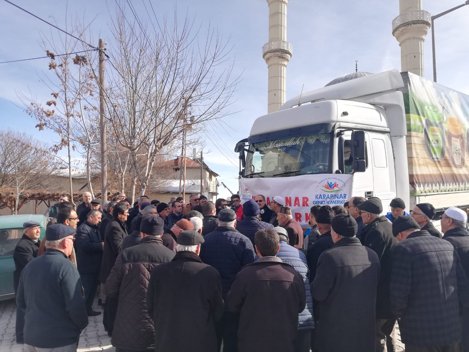 İdlib'e yardım tırı  dualarla gönderildi