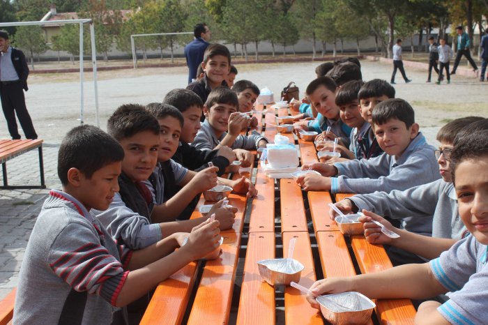 İHl orta okulundan Aşure etkinliği