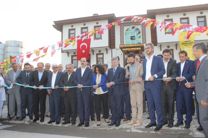 Şehir konağı açıldı