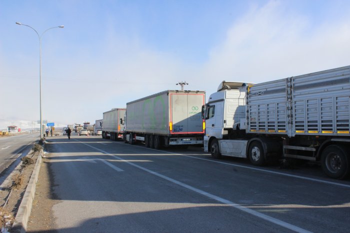 Karapınarda zincirleme Trafik kazası