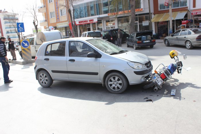 Trafik Kazası:2 yaralı