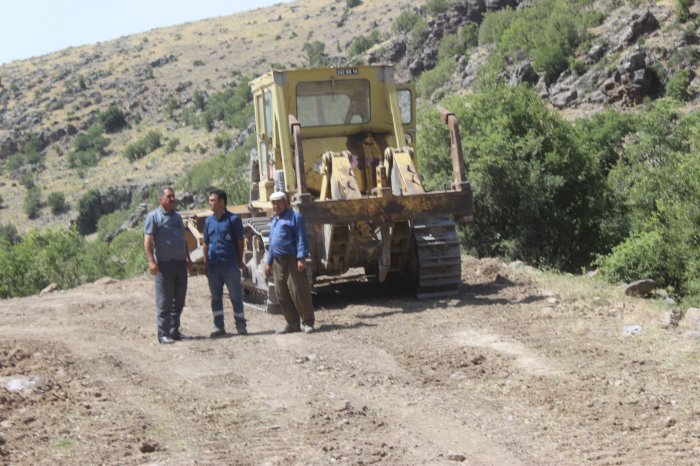 Ovacık yol yapım çalışması sürüyor