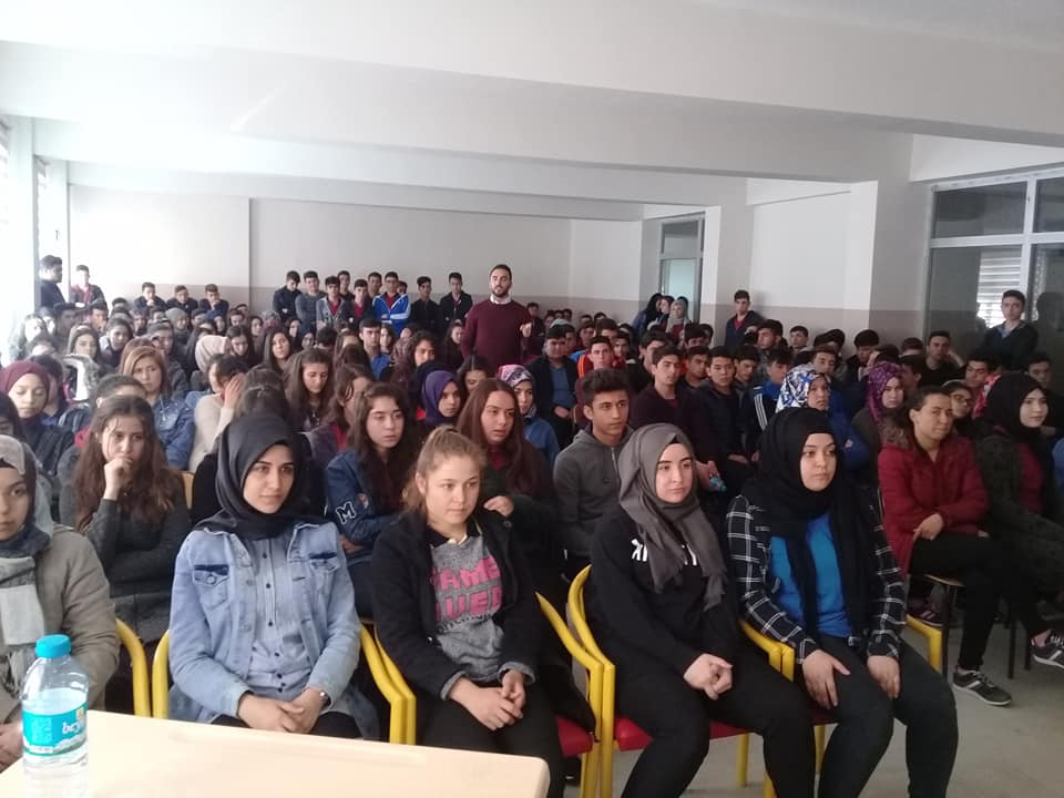 Meke Anadolu lisesinde öğrencilere bilgilendrime