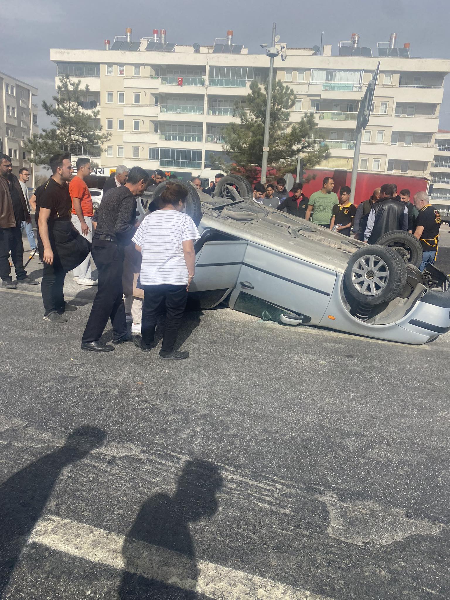 Trafik ışıklarında kaza:5 yaralı