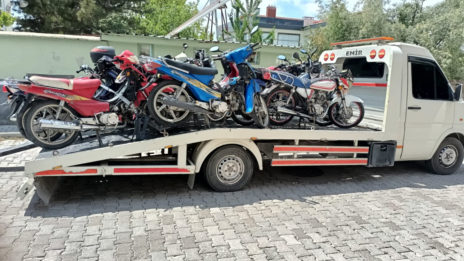Motosiklet uygulaması devam ediyor.