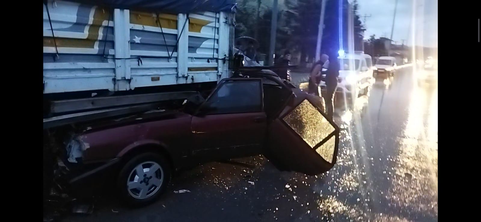 Kayganlaşan yol kazaya yol açtı