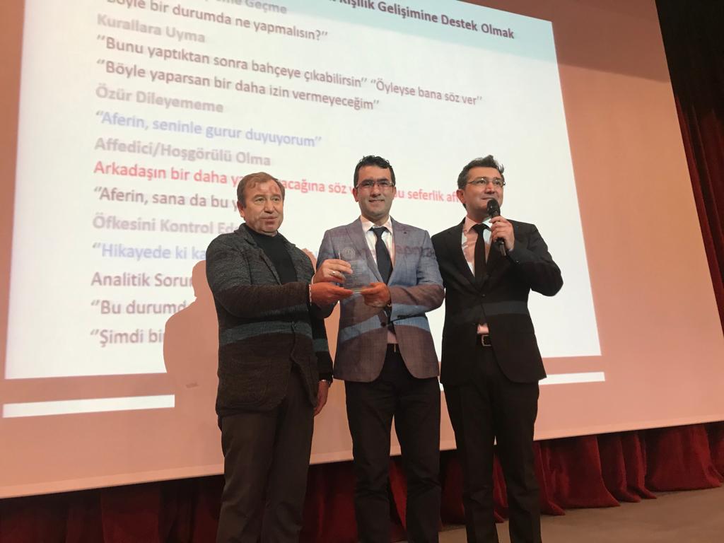 Öğretmenlere etkili iletişim konferansı