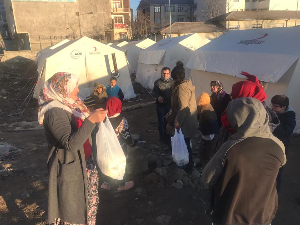 Süt üreticilerinden deprem bölgesine destek